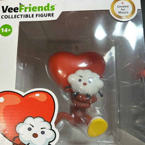 VeeFriend Collectible Figurine - be the Bigger Person - Picture 1 of 3